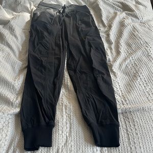 lululemon joggers size 2 black